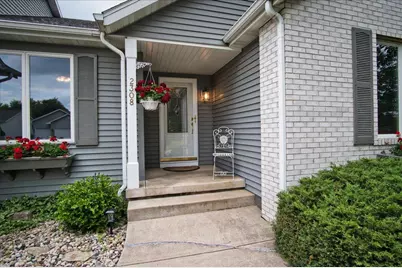 2308 Dynes Way, Sun Prairie, WI 53590 - Photo 2