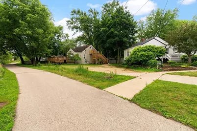 2933 Sachs Street, Madison, WI 53704 - Photo 4