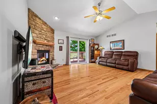 323 Lauren Ln, Watertown, WI 53094 - Photo 12