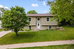 5021 Camden Rd, Madison, WI 53716 - Photo 2