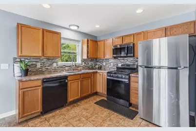 5021 Camden Road, Madison, WI 53716 - Photo 4