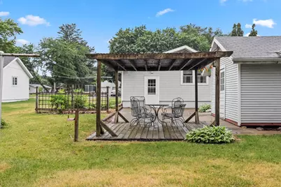 802 E 7th Avenue, Brodhead, WI 53520 - Photo 12