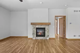 8221 Highview Dr, Madison, WI 53719 - Photo 12
