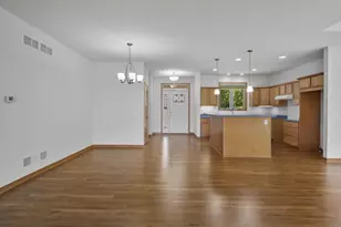 8221 Highview Dr, Madison, WI 53719 - Photo 6