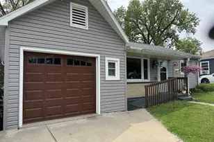 226 Winnebago Ave, Portage, WI 53901 - Photo 2