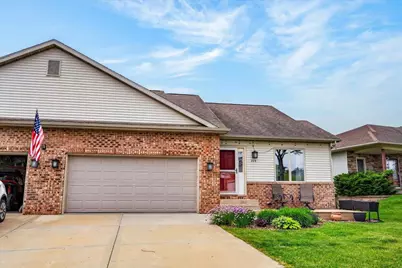 209 W Gonstead Road, Mount Horeb, WI 53572 - Photo 2