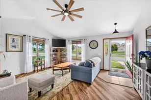 209 W Gonstead Rd, Mount Horeb, WI 53572 - Photo 4