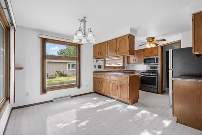 609 Washington Street, Ripon, WI 54971 - Photo 6
