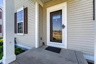 148 Caraway Pl, Sun Prairie, WI 53590 - Photo 2