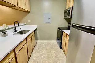 5339 Brody Dr, Madison, WI 53705 - Photo 6