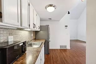 545 D'onofrio Dr, Madison, WI 53719 - Photo 8