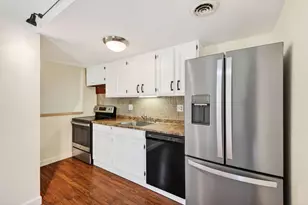 545 D'onofrio Dr, Madison, WI 53719 - Photo 6