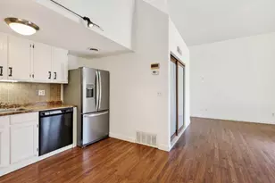 545 D'onofrio Dr, Madison, WI 53719 - Photo 8