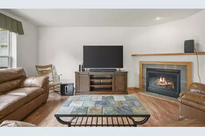 1565 Okeeffe Avenue, Sun Prairie, WI 53590 - Photo 6