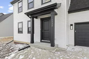 334 Wild Rose Way, Stoughton, WI 53589 - Photo 4