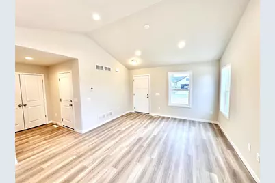 317 Orchid Avenue, Stoughton, WI 53589 - Photo 6