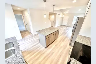 317 Orchid Avenue, Stoughton, WI 53589 - Photo 10