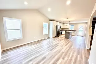 309 Orchid Ave, Stoughton, WI 53589 - Photo 4