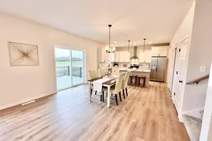 400 Michelle Ln, Cottage Grove, WI 53527 - Photo 8