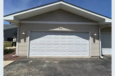 4636 Woodgate Drive, Janesville, WI 53546 - Photo 6