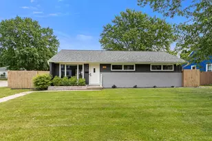 221 Highland Ave, Portage, WI 53913 - Photo 1