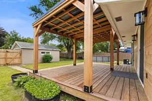 221 Highland Ave, Portage, WI 53913 - Photo 8