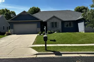 2401 Autumn Crest Rd, Stoughton, WI 53589 - Photo 24