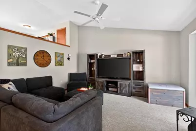 6217 Adobe Way, Madison, WI 53719 - Photo 4