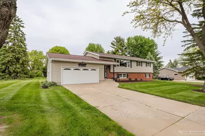1710 Michigan Avenue, Sun Prairie, WI 53590 - Photo 2