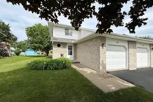 512 Old Indian Trail, DeForest, WI 53532 - Photo 6