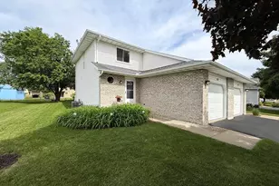 512 Old Indian Trail, DeForest, WI 53532 - Photo 2