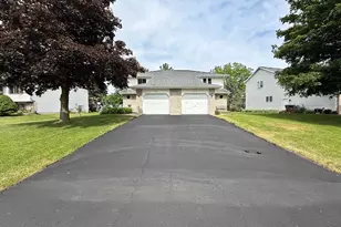 512 Old Indian Trail, DeForest, WI 53532 - Photo 4
