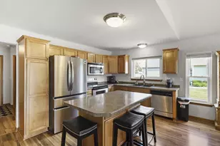 614 Belmont Dr, Watertown, WI 53094 - Photo 6