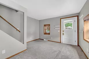 612 S Brooks St, Madison, WI 53715 - Photo 4