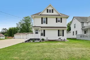 129 W Main St, Dane, WI 53529 - Photo 2