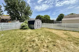 4630 Glacier View Dr, Milton, WI 53563 - Photo 6
