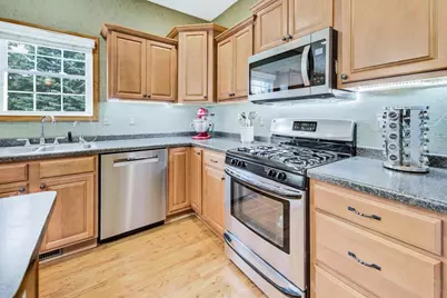 282 Lakeview Drive, Whitewater, WI 53190 - Photo 14