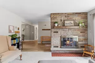 260 Holly Ct, Prairie Du Sac, WI 53578 - Photo 6