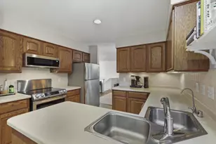 7208 Friendship Ln, Middleton, WI 53562 - Photo 12