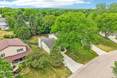 5838 Roanoke Drive, Fitchburg, WI 53719 - Photo 36
