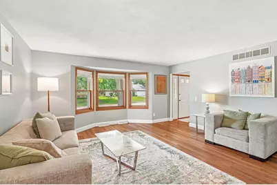 5838 Roanoke Drive, Fitchburg, WI 53719 - Photo 10
