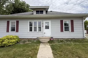 863 S Park St, Richland Center, WI 53581 - Photo 2