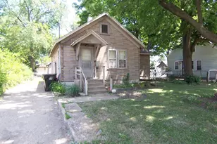 1721 Harrison Ave, Beloit, WI 53511 - Photo 4