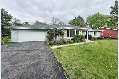 928 Columbia Drive, Janesville, WI 53546 - Photo 2