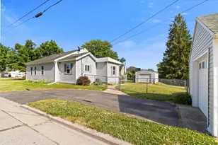 327 N Main St, Pardeeville, WI 53954 - Photo 38