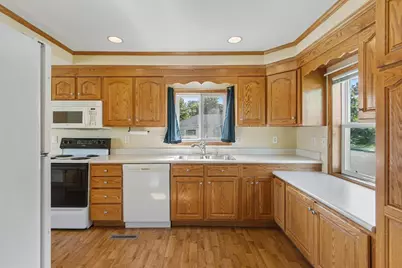 327 N Main Street, Pardeeville, WI 53954 - Photo 16