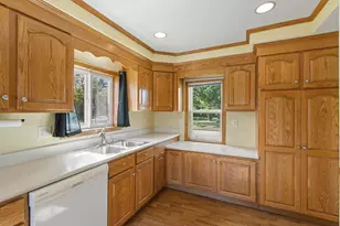 327 N Main St, Pardeeville, WI 53954 - Photo 12