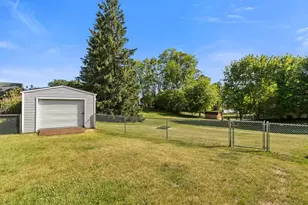 327 N Main St, Pardeeville, WI 53954 - Photo 36