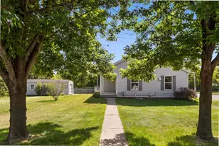 327 N Main St, Pardeeville, WI 53954 - Photo 44