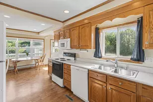 327 N Main St, Pardeeville, WI 53954 - Photo 8